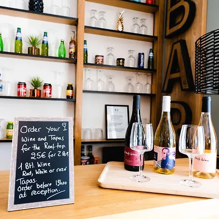 Le C - Boutique 酒店 纳博讷