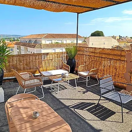 Le C - Boutique 4* Ναρμπόν